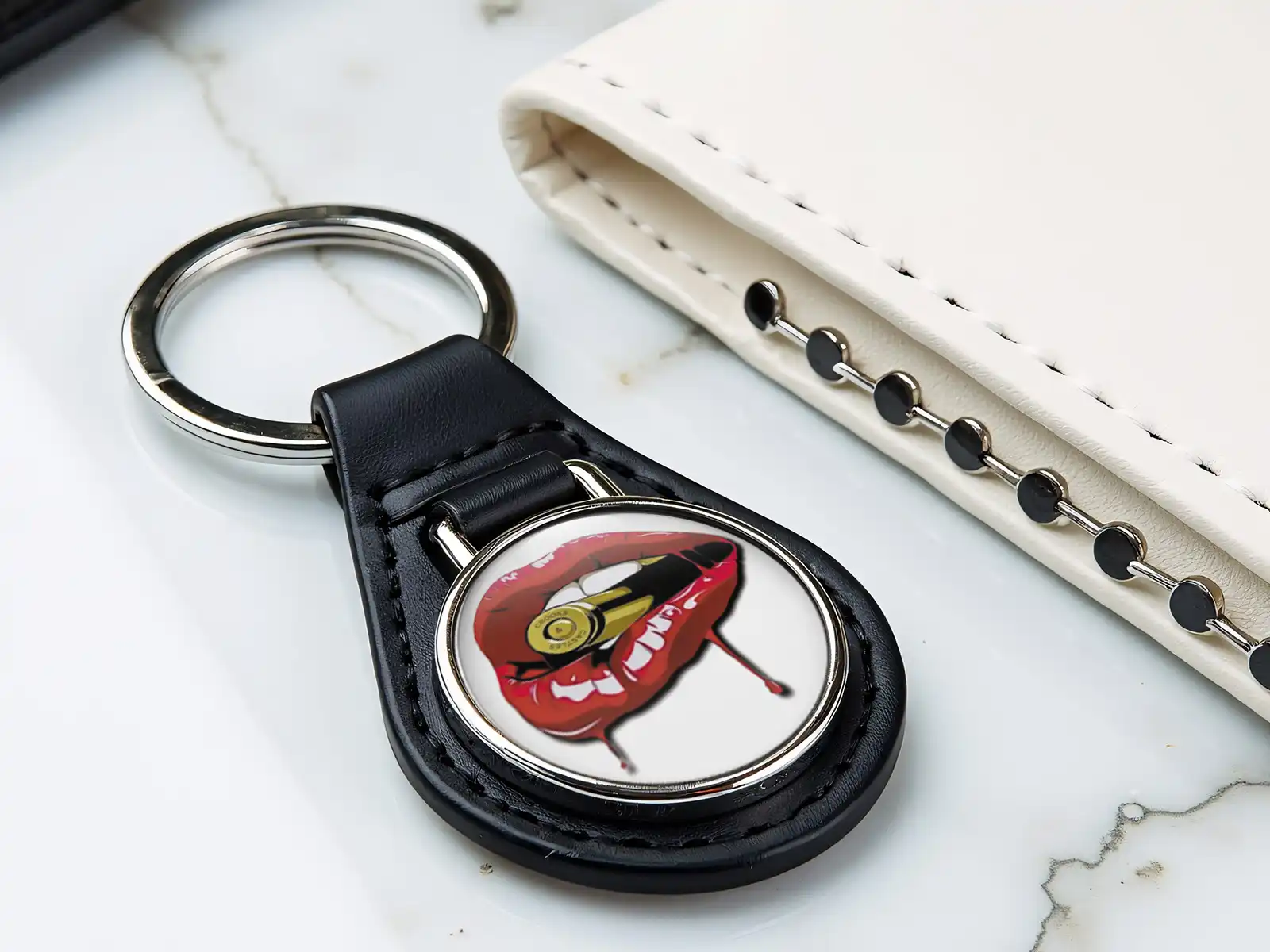 Cartera Llave Guarda Tarjetas Diseño Compacto